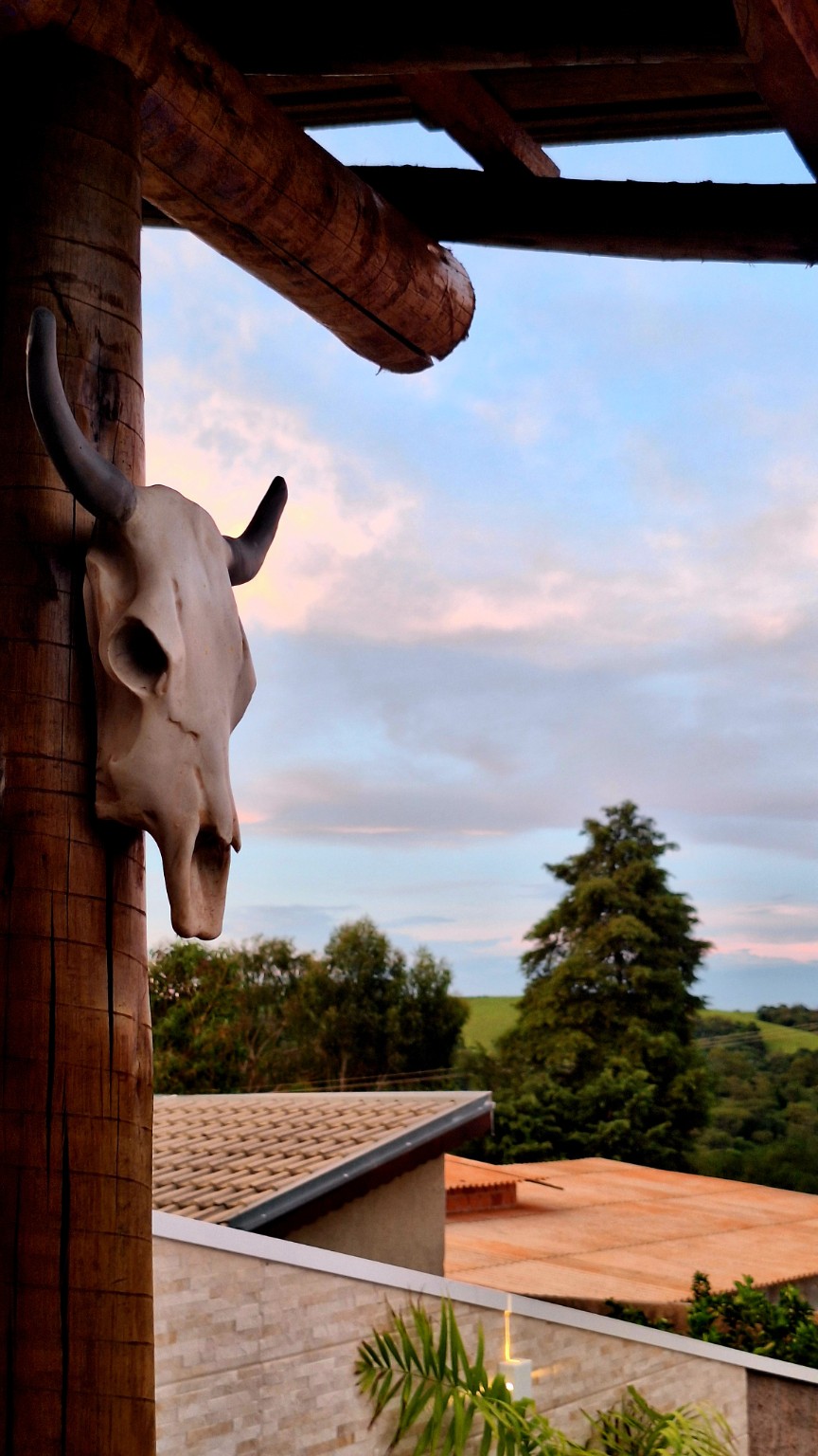 Bergs Ranch, com a paisagem ao entardecer